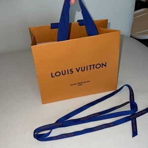 LOUIS VUITTON  paper bag